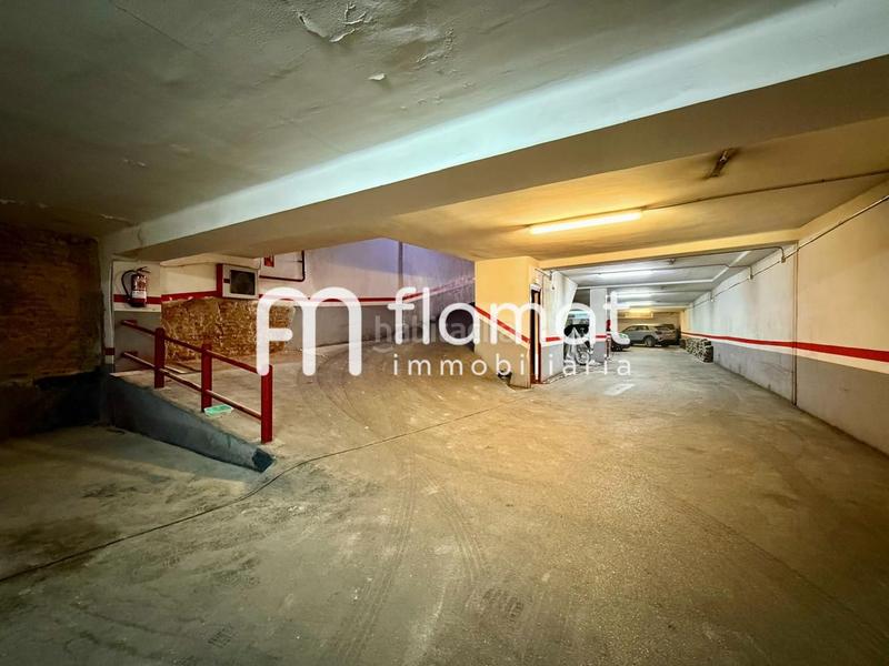 Foto 0f60f9cb-4dcb-4fb9-a654-fe4ba9095150. Parking voiture dans Vila de Gràcia Barcelona