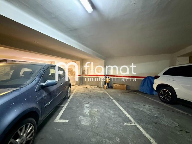 Foto b8ef65a4-8564-44ac-bd05-182d812073c3. Parking voiture dans Vila de Gràcia Barcelona