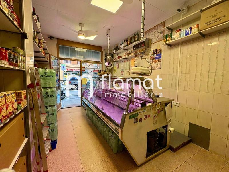 Foto 4e490cad-077f-4a5c-afcd-814e0a2a2fd3. Dúplex piso y local en calle cabanes en El Poble Sec - Parc de Montjuïc Barcelona