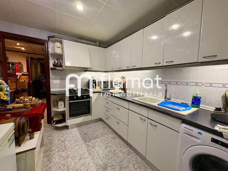 Foto 554758da-3f8a-4a55-8c72-9f9efb1a4db2. Dúplex piso y local en calle cabanes en El Poble Sec - Parc de Montjuïc Barcelona