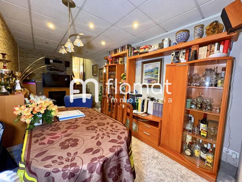 Foto 670c0c74-b156-4b7d-a754-c83405414af7. Dúplex piso y local en calle cabanes en El Poble Sec - Parc de Montjuïc Barcelona