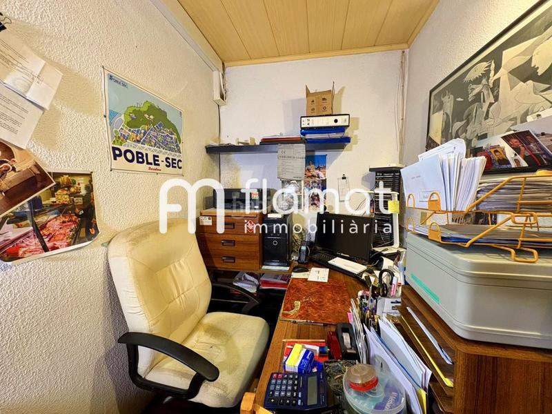 Foto 793018eb-ce0b-421b-b7bd-c5cab5aa071a. Dúplex piso y local en calle cabanes en El Poble Sec - Parc de Montjuïc Barcelona