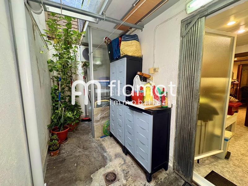 Foto b705959c-30d6-44f2-9802-7dca6bf30076. Dúplex piso y local en calle cabanes en El Poble Sec - Parc de Montjuïc Barcelona