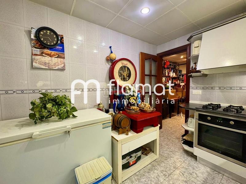 Foto ea4dcf25-79e9-46eb-bc7c-794bfed7dcb7. Dúplex piso y local en calle cabanes en El Poble Sec - Parc de Montjuïc Barcelona