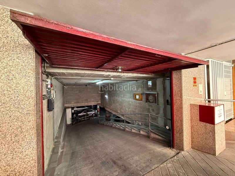 Foto c9918ef1-b023-401a-9f76-255e35447600. Aparcament cotxe a El Camp d´en Grassot i Gràcia Nova Barcelona