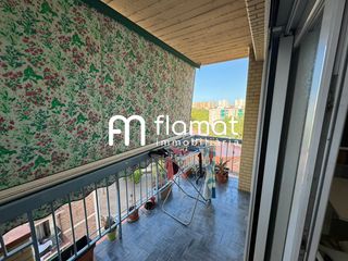 Pis  Carrer de cantàbria. Descubre tu nuevo hogar en el corazón de barcelona elegante piso