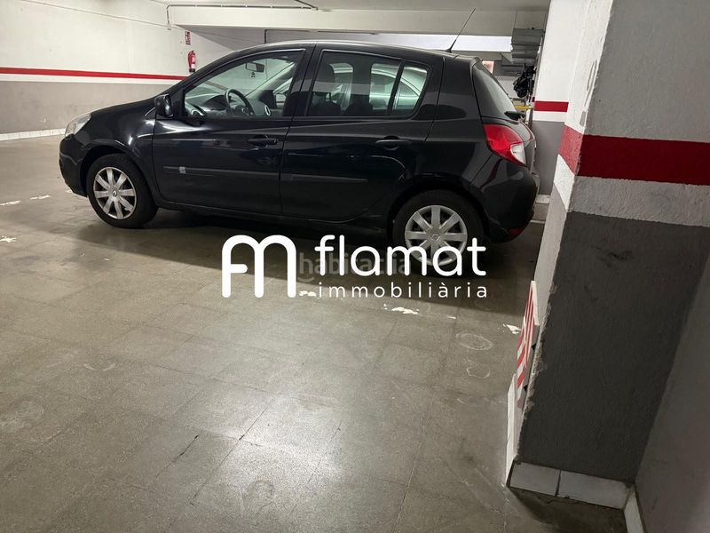 Foto c7e3f22e-a07a-4ff6-b978-bd88a9deabd3. Aparcament cotxe a El Camp d´en Grassot i Gràcia Nova Barcelona