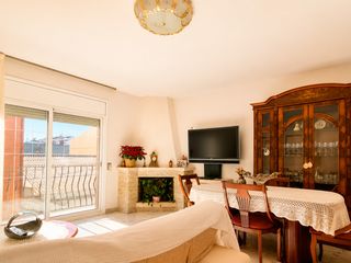 Pis a Casc Antic. Piso a la venta en calle montcada en ripollet