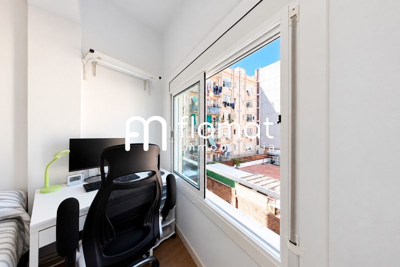 Foto ab773746-1db0-4d0c-a296-4ddcb54f3371. Pis a Sagrada Família Barcelona