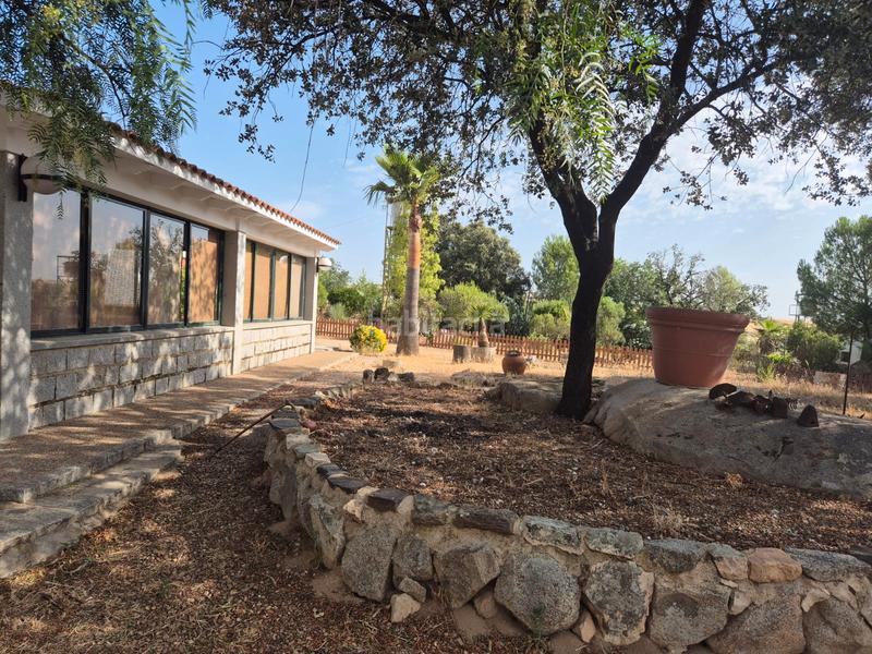 Foto 04b8a123-ecd4-460f-900a-dd7b4cfb4476. Chalet en calle san francisco 28 en Villanueva de la Serena