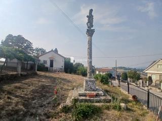 Casa en Celanova. Casa rural para reformar, terreno de 4.100 m2. a 5 km. de celano