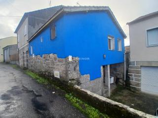 Casa a Trasmiras. Casa, parcialmente reformada en trasmirás.
