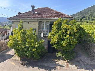 Casa a Arnoia (A). Casa en arnoia  naturaleza y comodidad en un solo lugar