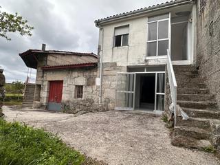 Casa a Esgos. Casa habitable, con terreno. el pinto. esgos.