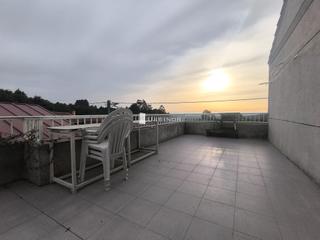 Maison à Nogueira de Ramuín. Casa independiente, con terraza y vistas de ensueño. armariz. no