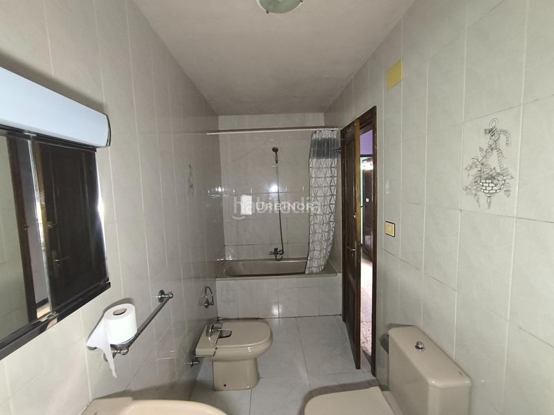 Foto 1202d4a7-39c7-4e5e-9aba-5dc41116b06f. Casa amb aparcament a Nogueira de Ramuín