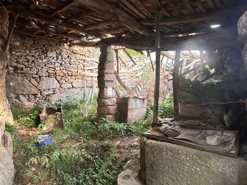 Foto 532f2b72-af44-49eb-8225-fc3701b86bf9. Casa amb aparcament a Nogueira de Ramuín