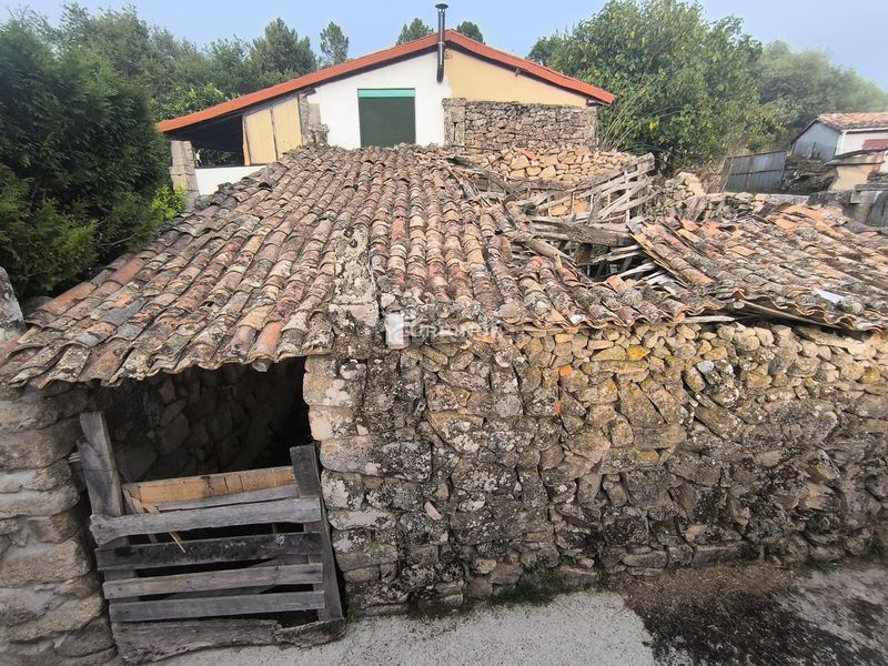 Foto c55f725e-745d-4841-812b-032c645596d1. Casa amb aparcament a Nogueira de Ramuín