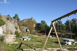 Casa a Leiro. Casa independiente, con finca, entorno natural único. leiro
