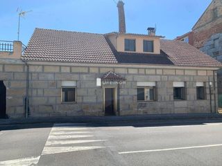 Casa a San Cibrao das Viñas. Inversión  magnífica vivienda. opción a 2 parcelas edificables.