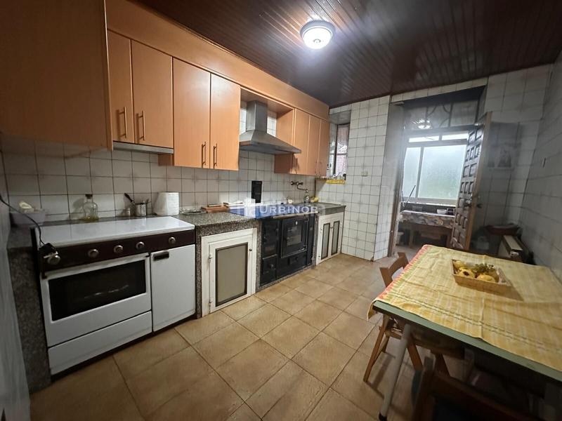 Foto 0ef4e27b-6a20-4d46-ad8c-dea90c4f057e. House with parking in Castrelo de Miño