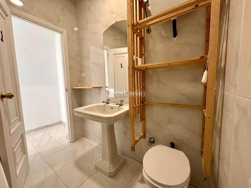 Foto 20e8e831-ffa5-4de9-828a-2465f4b9280f. Casa amb aparcament a Vilamarín