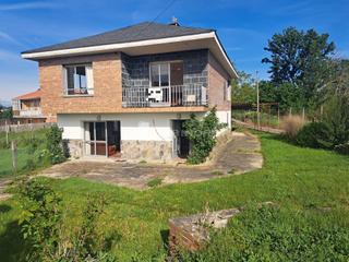 Mas à Pereiro de Aguiar (O). Se vende casa independiente en zona sabadelle pereiro de aguiar.