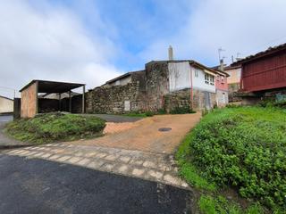 Casa a Coles. Conjunto de dos casas  finca  anexos en coles