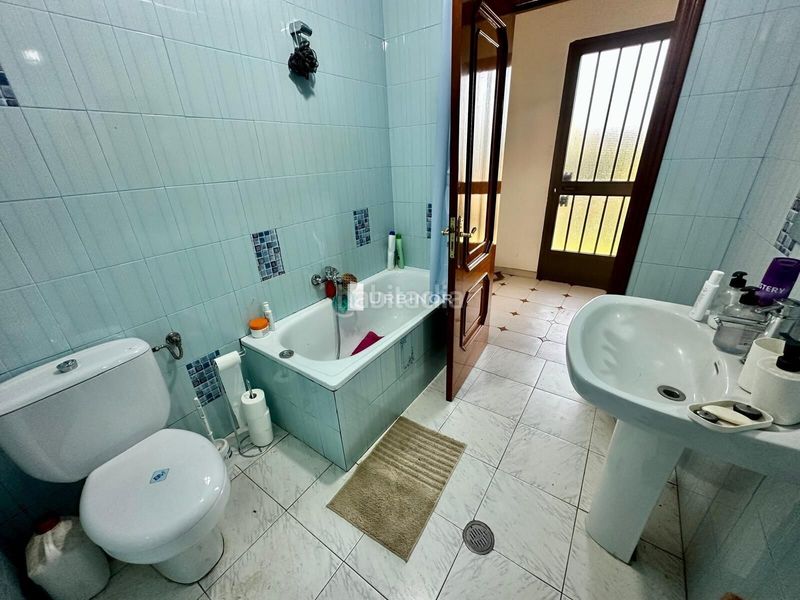 Foto 0e8bab8e-81ea-4143-950b-5f7fd874a90f. Casa amb aparcament a Xunqueira de Ambía