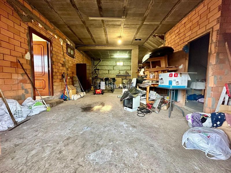 Foto f6bb5d81-74ca-4c79-8dfb-b680c1d64269. Casa amb aparcament a Xunqueira de Ambía