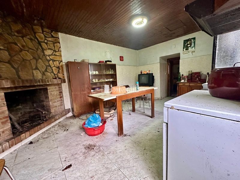 Foto fdd6deb1-d74a-4597-8cbe-b1a153312446. Casa amb calefacció a Toén
