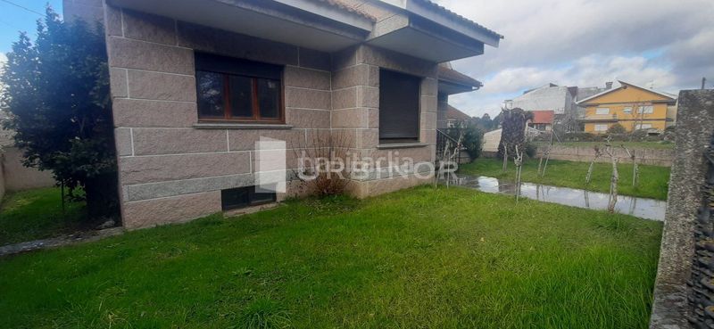 Foto 3b22ddb9-c72d-4d3d-ba0d-d8cf1f38351b. Xalet a Carballiño (O)