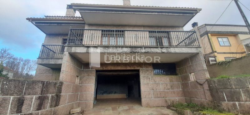 Foto a7e3f3c1-93f4-4087-9fcc-e30b7c810f58. Xalet a Carballiño (O)