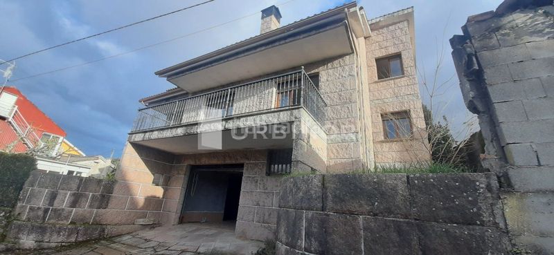 Foto ce8ff4c7-2359-41a3-95d4-29d1819e1a5d. Xalet a Carballiño (O)