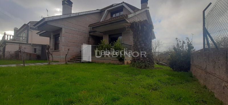 Foto d19d6510-1313-4022-946a-a62baa8e9e47. Xalet a Carballiño (O)