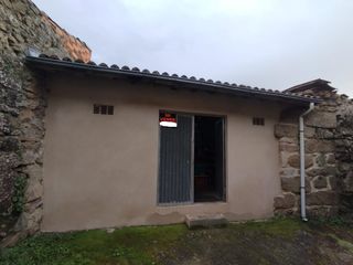 Local Comercial a Pereiro de Aguiar (O). Oportunidad en cachamuiña! almacénbodega de dos plantas a 3 km d