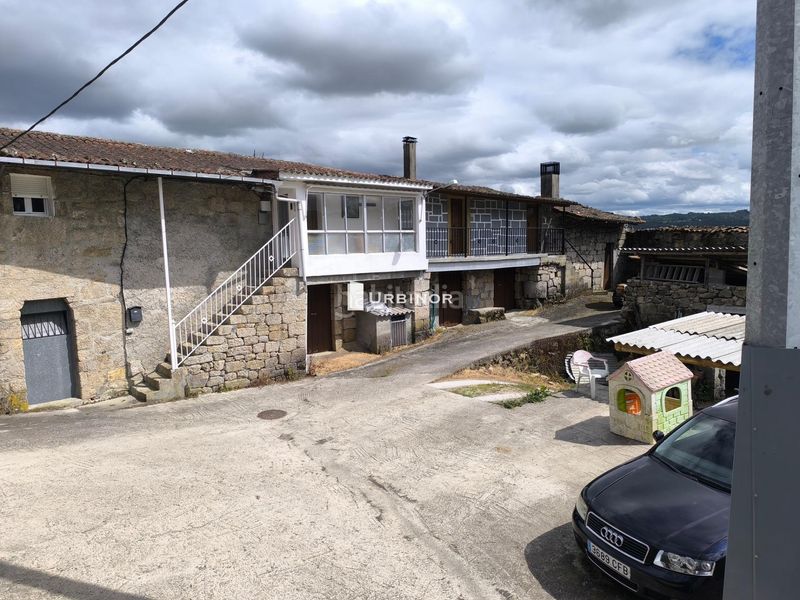 Foto 58e7de1c-b148-4989-ada6-7764e34f2a7b. Casa a Peroxa (A)