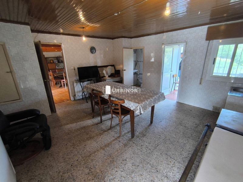 Foto a896392d-1dbb-4bfe-a012-5d7d08f9c775. Casa a Peroxa (A)