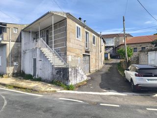 Maison à Trasmiras. Casa de piedra con reforma parcial, huerta y pozo  a 10 km. xinz