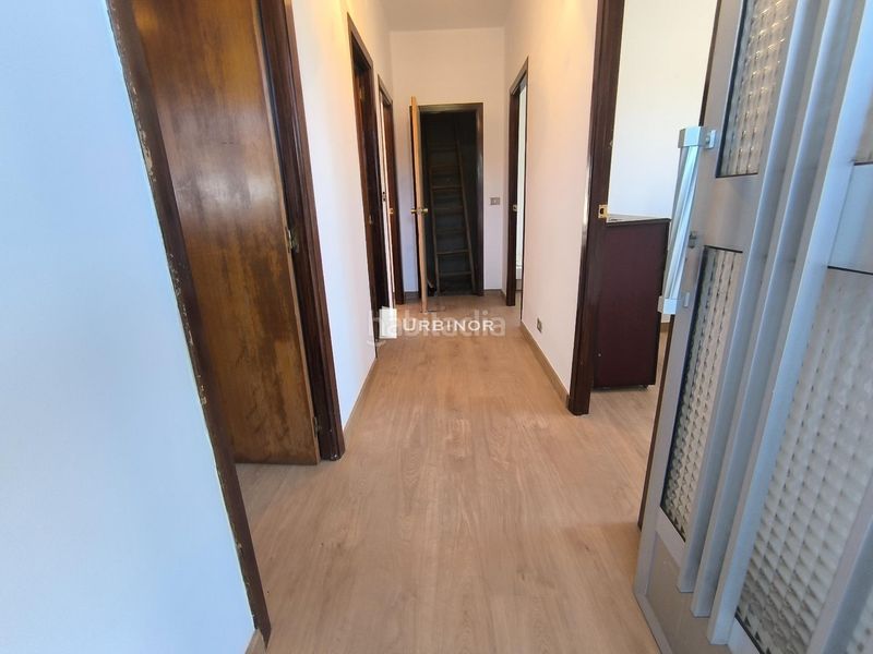 Foto 15366c17-fdb2-45e1-882c-6ba6857a6d52. Casa amb aparcament a Arnoia (A)