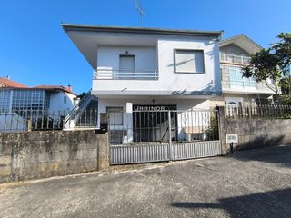 Casa a Arnoia (A). Hermosa casa independiente con patio. a 4km. de ribadavia.