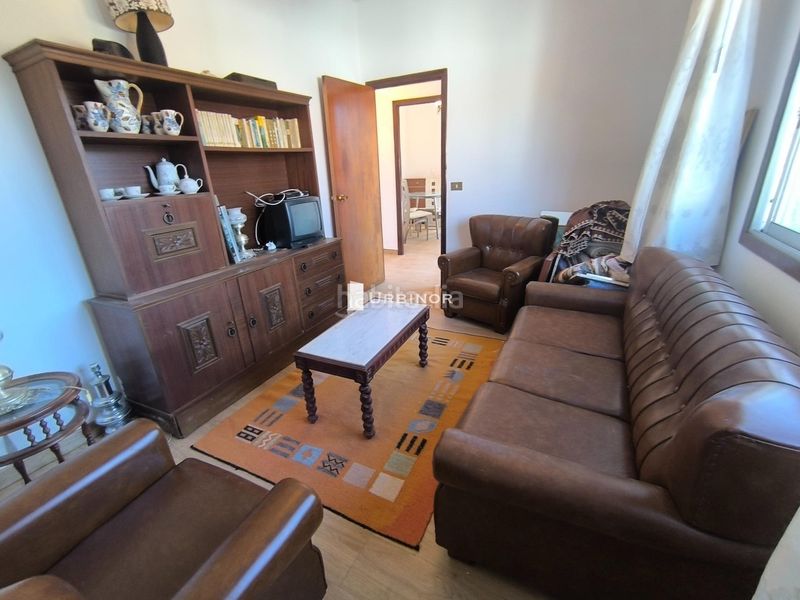 Foto bd4da465-06c5-48bb-a365-050805ea1770. Casa amb aparcament a Arnoia (A)