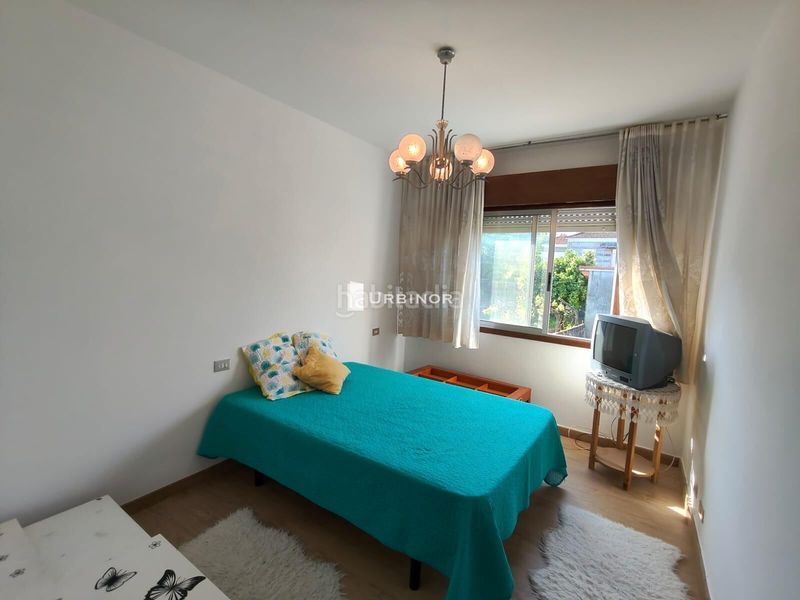 Foto c3f3e908-a3f4-4d7c-aed2-3658fb33bde1. Casa amb aparcament a Arnoia (A)