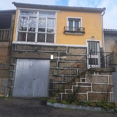 Maison à Parada de Sil. Casa habitable, en plena ribeira sacra. a 7 km. parada de sil
