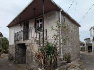 Casa a San Cristovo de Cea. Casa rural gallega de piedra en entorno natural  zona cea  o car