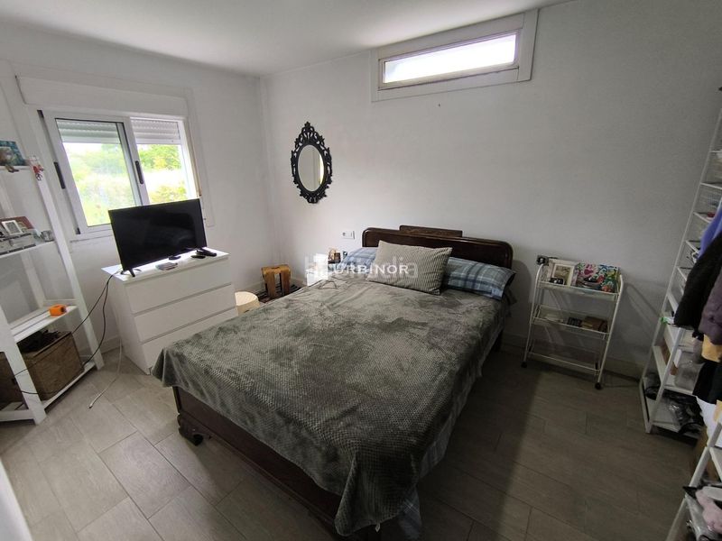 Foto 7c145a16-2062-4b7b-ada2-05856092e345. Casa amb aparcament a Leiro
