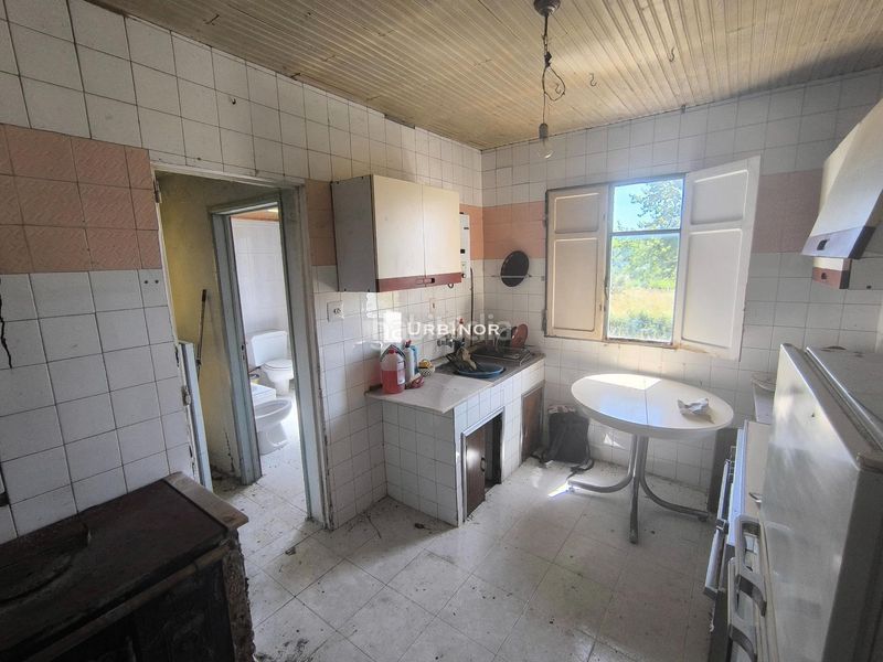Foto 2f7cfd5a-0695-4901-b306-4aa9b144d092. Casa amb aparcament a Merca (A)