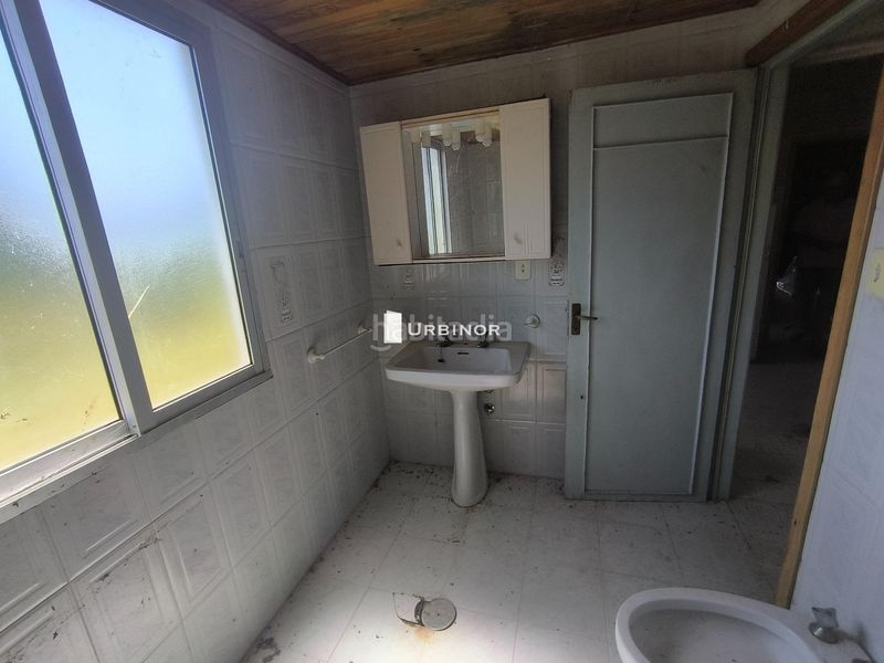 Foto 729795fa-6601-4cb6-b06e-57b8bf43f3de. Casa amb aparcament a Merca (A)