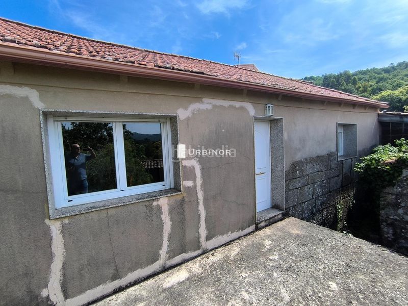 Foto e693edbc-a679-4dc8-9555-14b7bd67496b. Casa amb aparcament a Nogueira de Ramuín