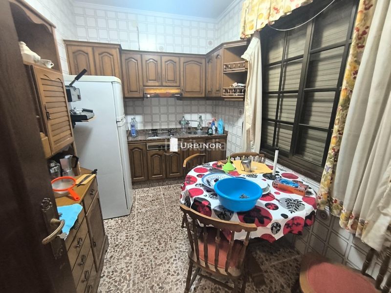Foto ba590124-2267-42b4-a5af-d0e3d2463503. Masia amb calefacció aparcament a Amoeiro